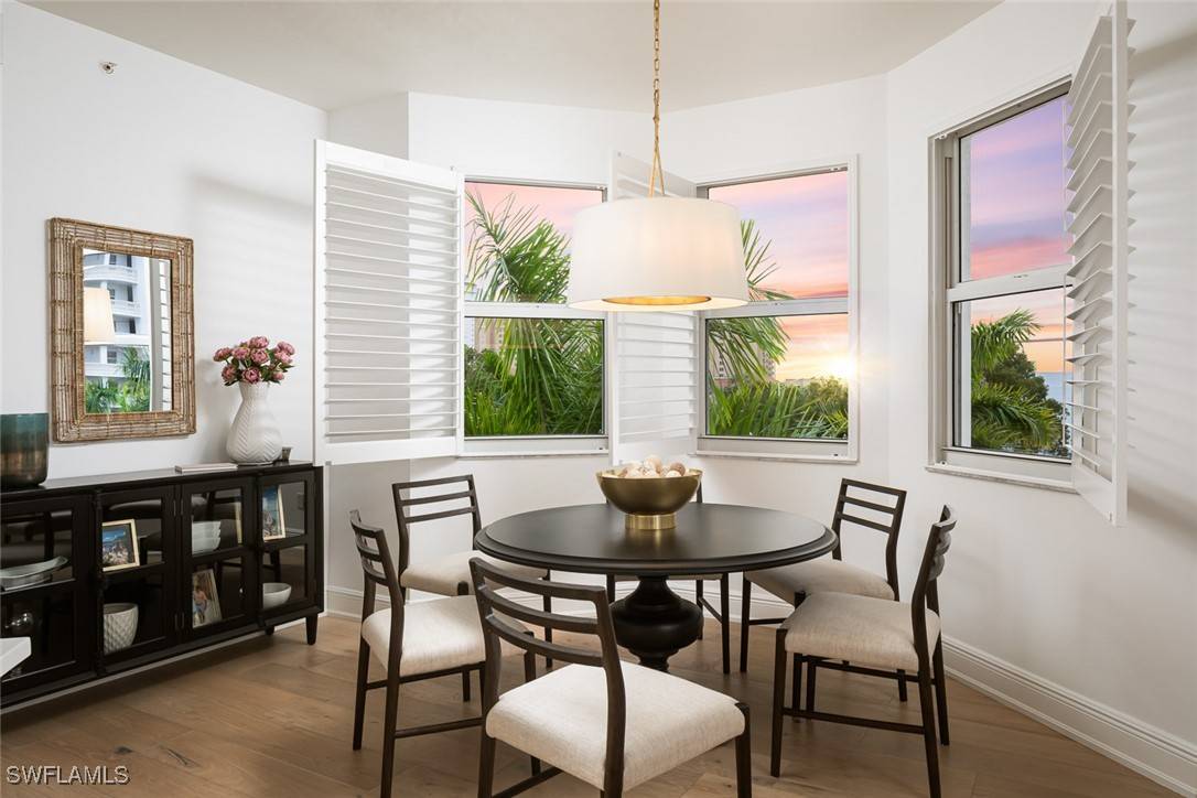 470 Launch CIR #V-401, Naples, FL 34108