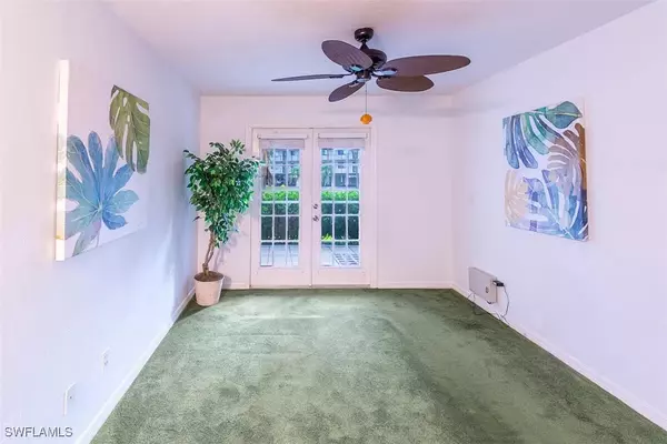 Marco Island, FL 34145,840 Elkhorn CT #114