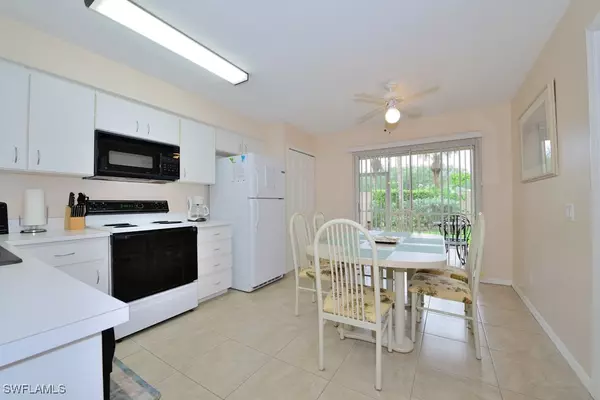 Bonita Springs, FL 34134,3971 Leeward Passage CT #102