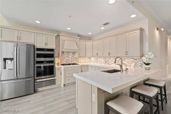 Naples, FL 34113,8047 Signature Club CIR #102