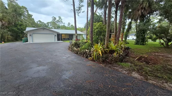 Naples, FL 34117,3861 25th AVE SW