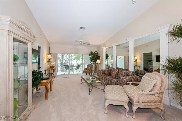 Naples, FL 34108,7050 Barrington CIR #201