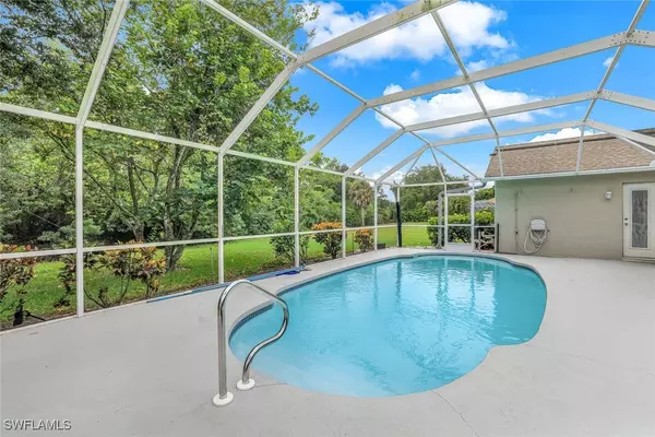 Naples, FL 34104,7786 Scarlet CT