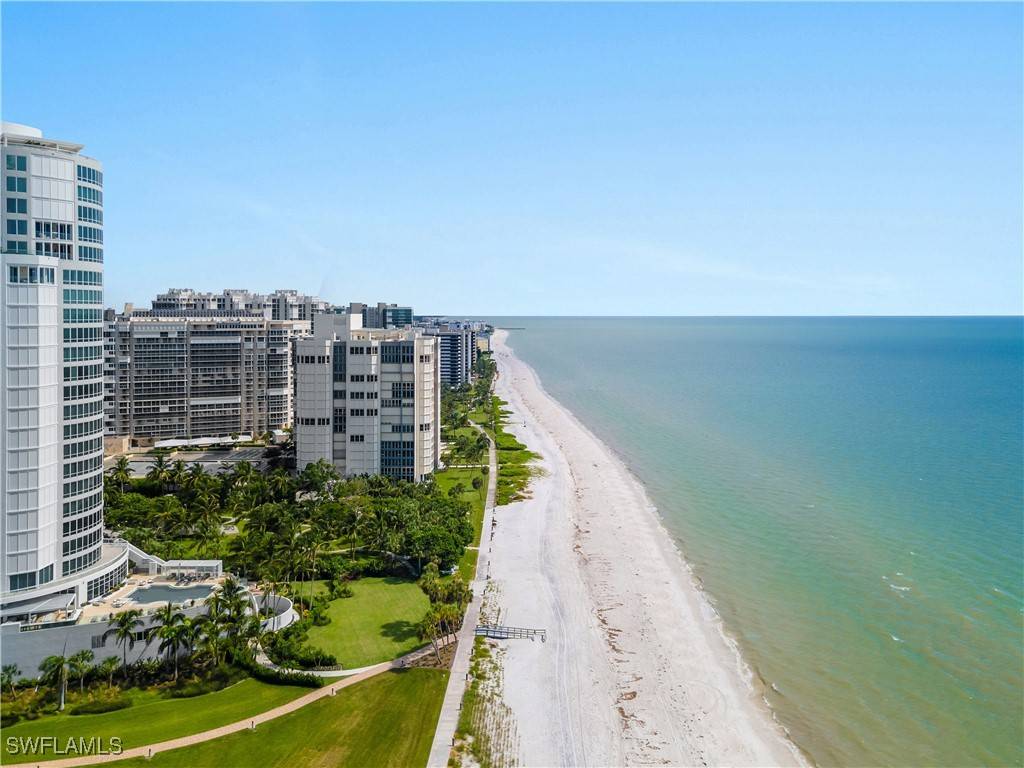 Naples, FL 34103,555 Park Shore DR #B513