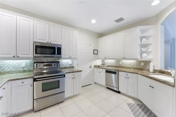 Naples, FL 34109,2662 Bolero DR #10