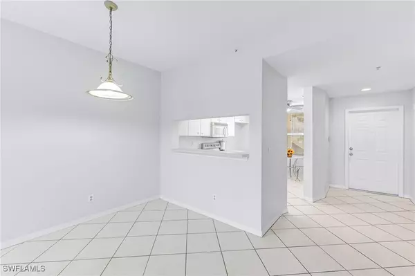 Naples, FL 34119,6900 Huntington Lakes CIR #103