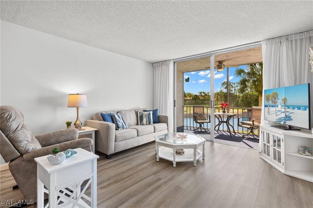 200 Forest Lakes BLVD #204, Naples, FL 34105