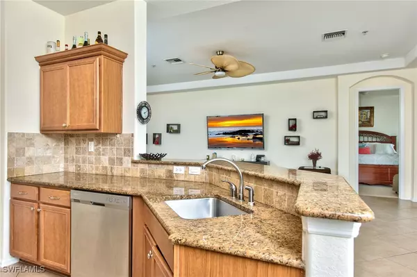 Naples, FL 34105,12859 Carrington CIR #3-202