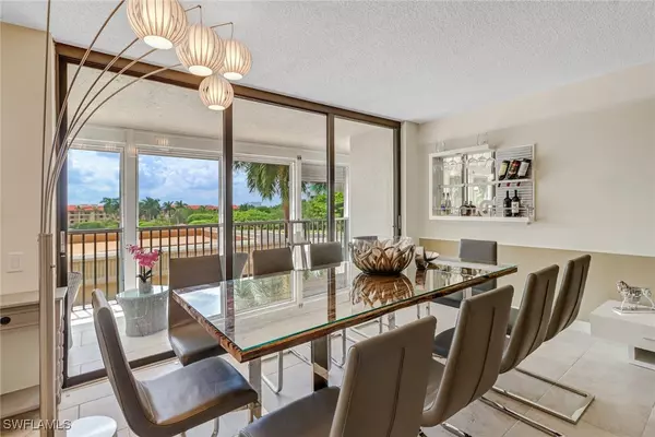 Naples, FL 34103,4401 Gulf Shore BLVD N #408