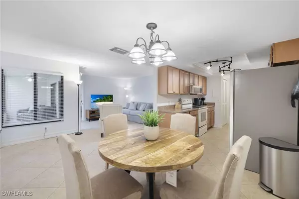 Naples, FL 34112,3625 Boca Ciega DR #204