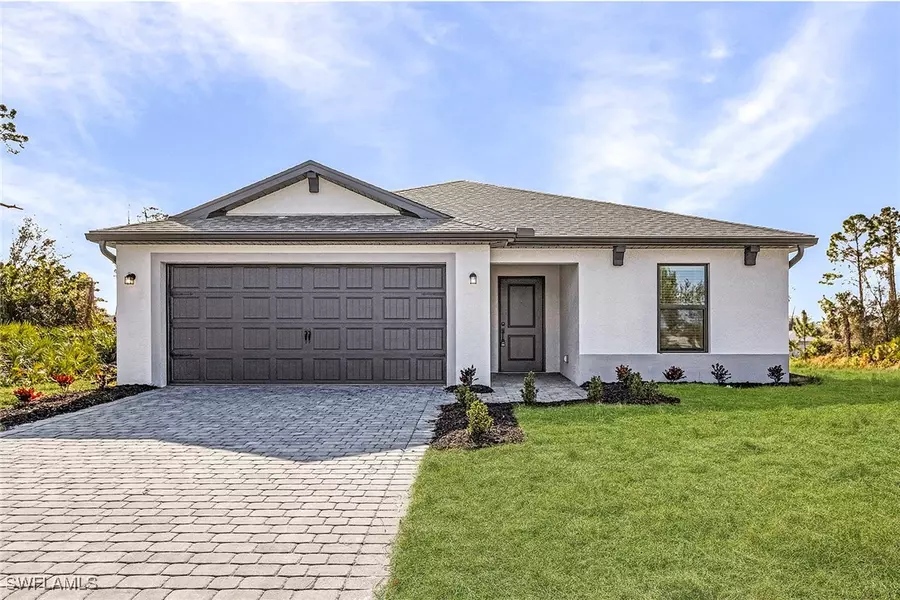 826 Yellowbird DR, Fort Myers, FL 33913
