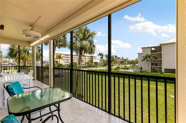 Marco Island, FL 34145,960 Swallow AVE #203