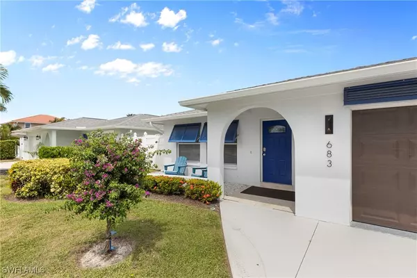 Naples, FL 34108,683 94th AVE N