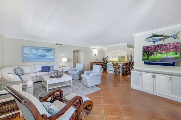 Naples, FL 34102,1919 Gulf Shore BLVD N #603