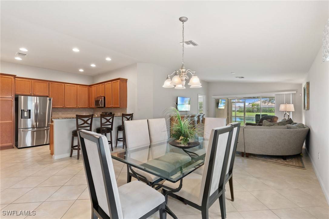 8664 Genova CT, Naples, FL 34114