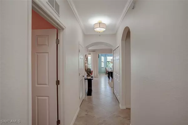 Naples, FL 34113,9731 Acqua CT #523