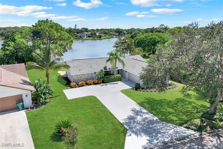 9694 Litchfield LN, Naples, FL 34109