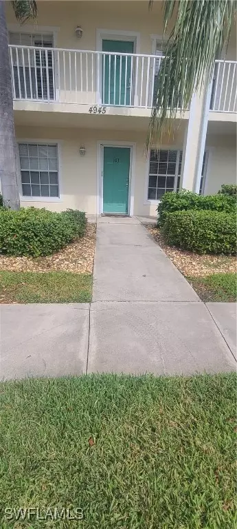 Naples, FL 34109,4945 Cougar CT S #4