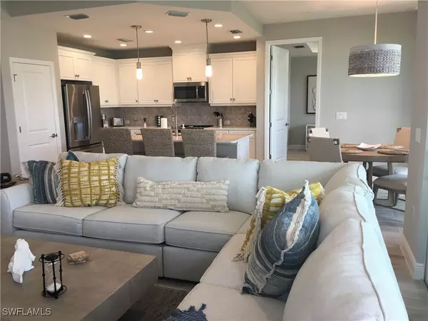 Naples, FL 34112,2555 Seychelles DR #404