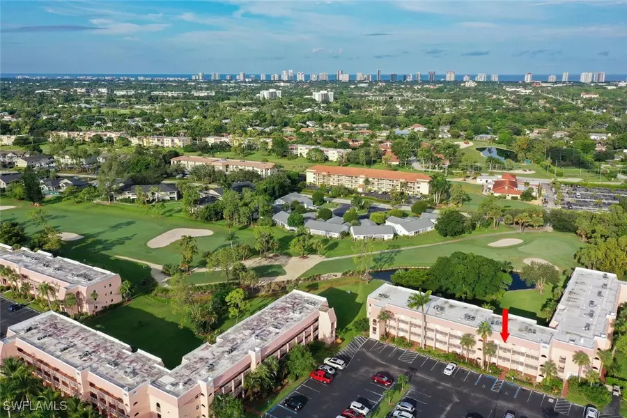 100 Forest Lakes BLVD #305, Naples, FL 34105