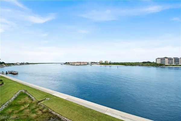 Naples, FL 34113,231 La Peninsula BLVD #231