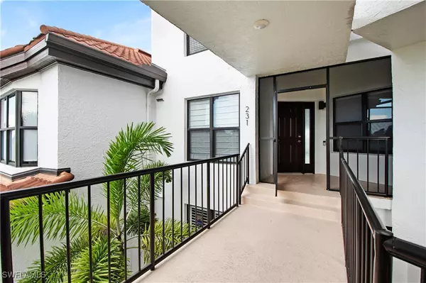 Naples, FL 34113,231 La Peninsula BLVD #231
