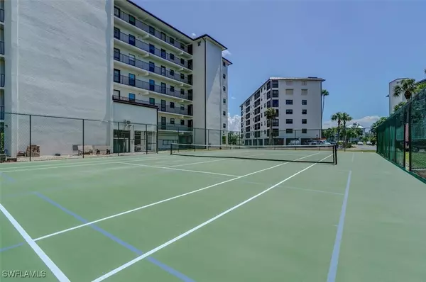 Fort Myers Beach, FL 33931,6897 Estero BLVD #115