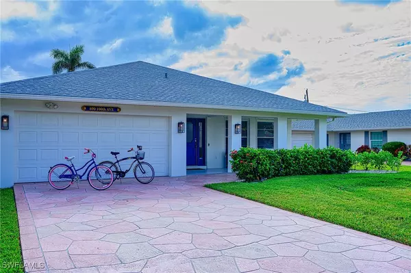 Naples, FL 34108,690 100th AVE N