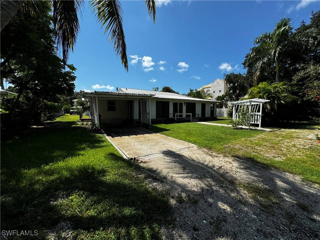 162 11th AVE S, Naples, FL 34102