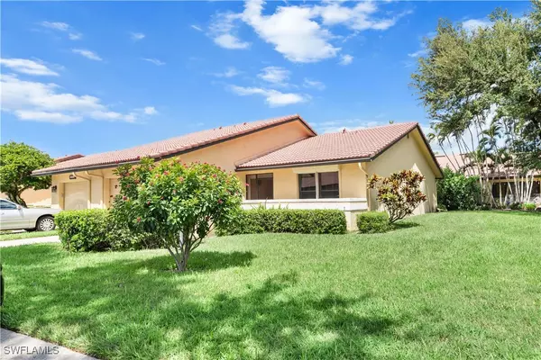 5452 Governors DR, Fort Myers, FL 33907