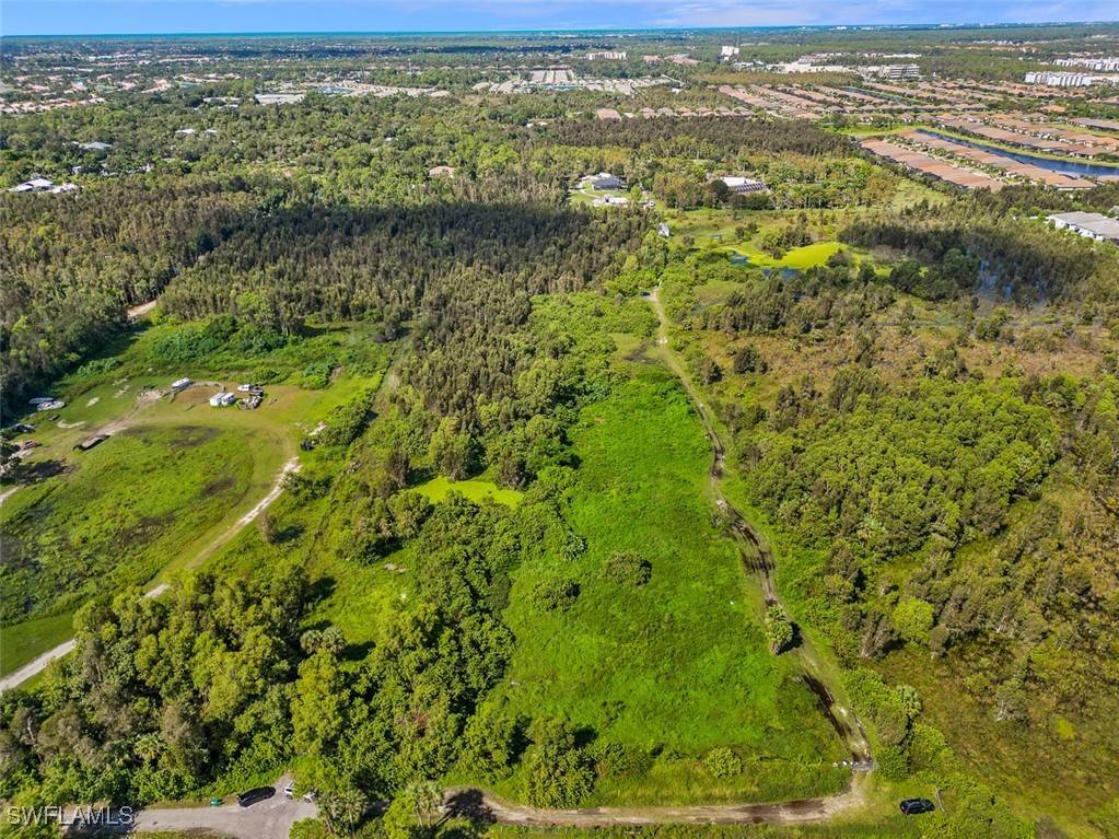 295 Brandy LN, Naples, FL 34114