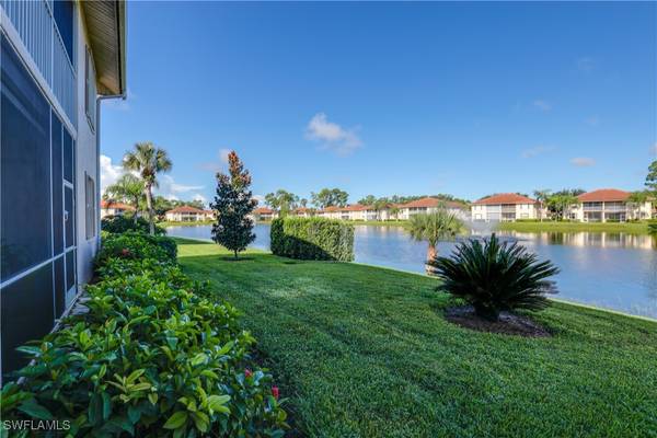 300 Robin Hood CIR #102, Naples, FL 34104