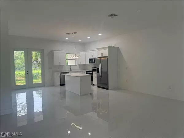 Lehigh Acres, FL 33973,4739 / 4737 14th ST SW