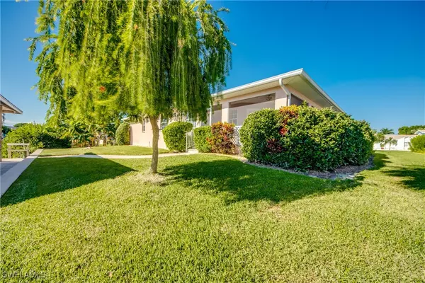 Fort Myers, FL 33908,15477 Omai CT