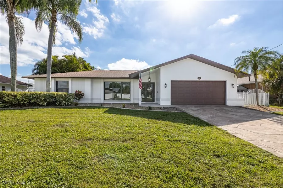 1932 SE 9th TER, Cape Coral, FL 33990