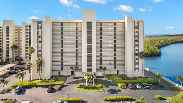 Naples, FL 34108,17 Bluebill AVE #706