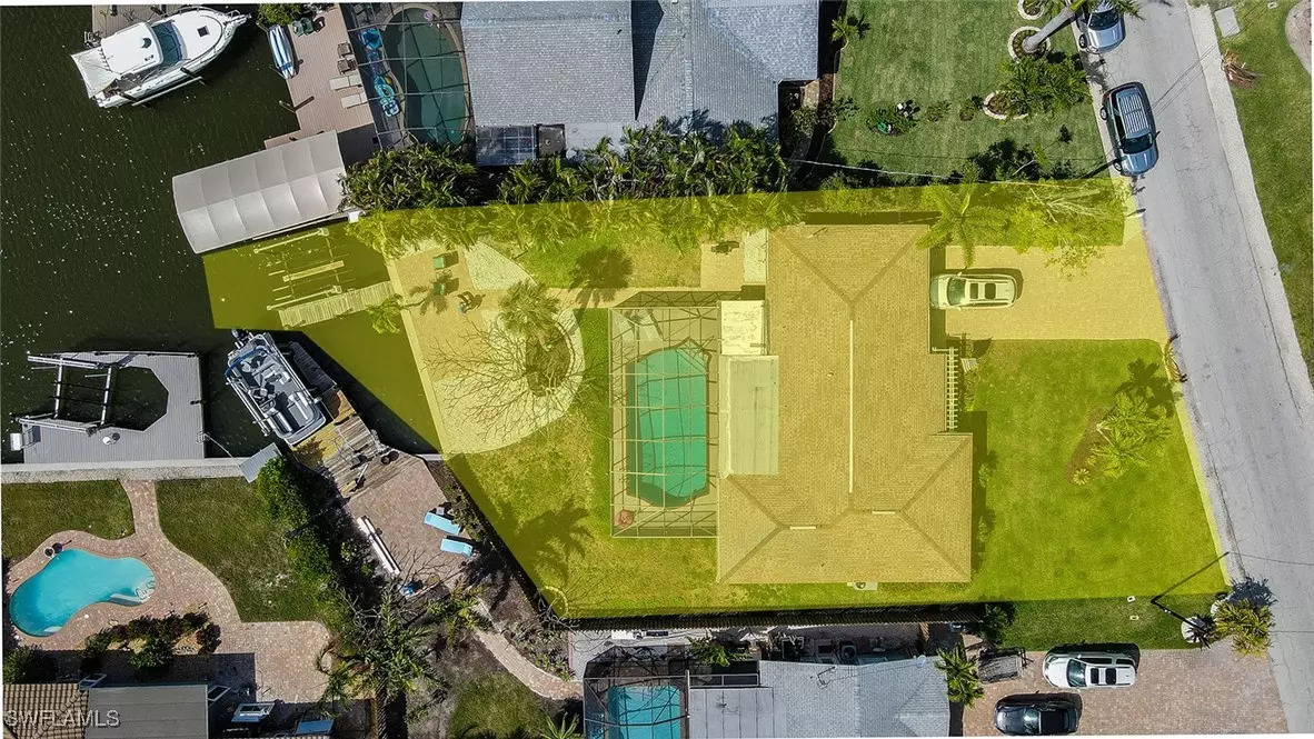 Fort Myers Beach, FL 33931,220 Albatross ST