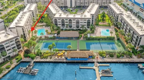 1007 Anglers CV #J204, Marco Island, FL 34145