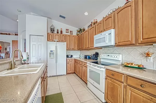 Fort Myers, FL 33907,7831 Reflecting Pond CT #1821