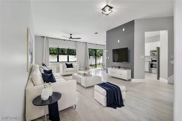 Naples, FL 34104,8813 Madrid CIR