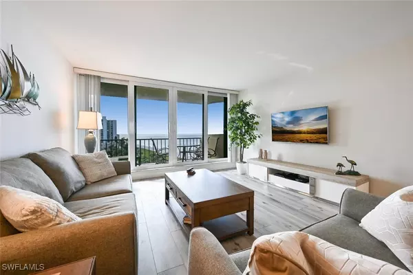 Naples, FL 34103,4001 Gulf Shore BLVD N #803