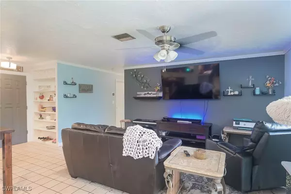 Alva, FL 33920,4203 E 23rd ST