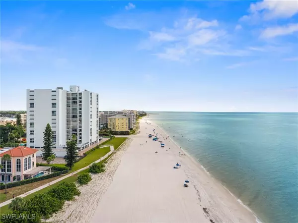 Naples, FL 34103,3951 Gulf Shore BLVD N #703