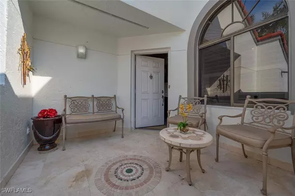 Naples, FL 34108,583 Beachwalk CIR #Q-204