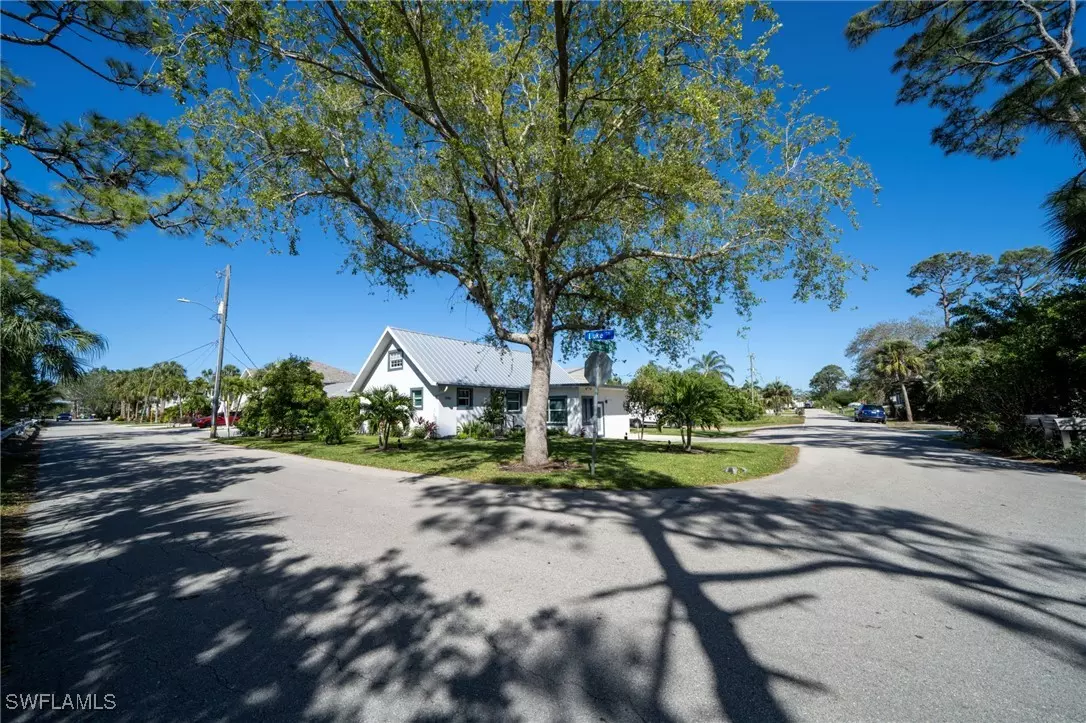 Bonita Springs, FL 34134,3986 Bennett LN