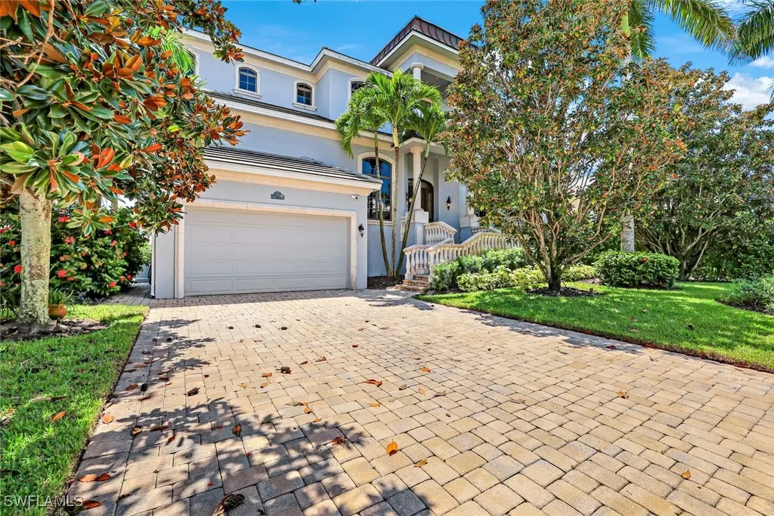 Naples, FL 34108,318 Oak AVE S