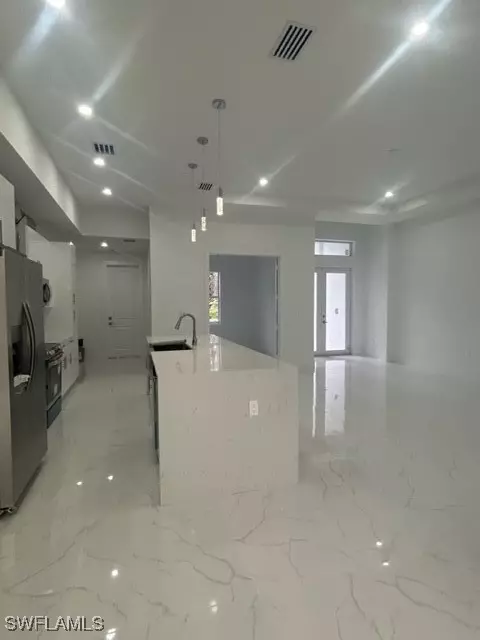 Naples, FL 34117,1120 Desoto BLVD S