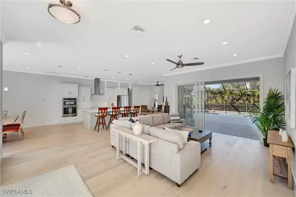 Naples, FL 34109,1909 Fairfax CIR