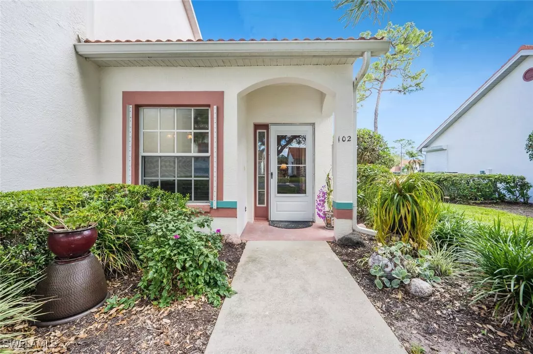Naples, FL 34104,636 Windsor SQ #102