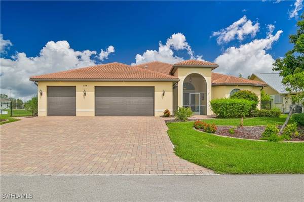 913 SE 15th ST, Cape Coral, FL 33990